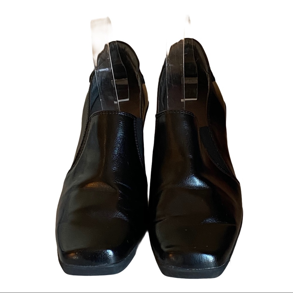 Aerosoles black leather slip-on heel 10